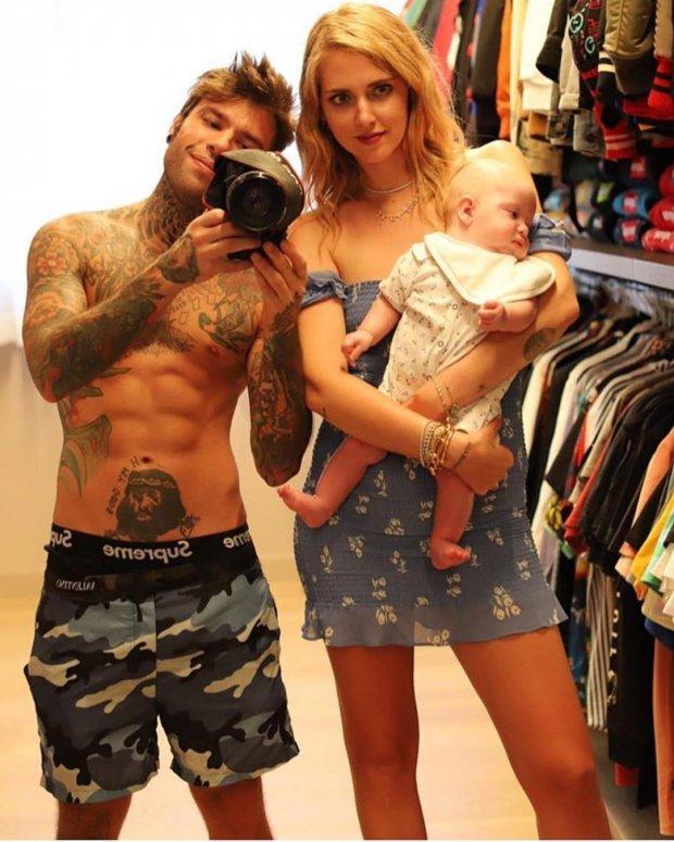 Ngả mũ trước tài mặc gì đẹp nấy của bà mẹ blogger hot nhất thế giới-13