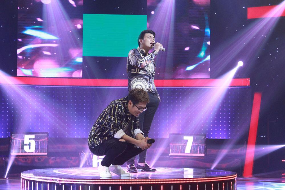 Cười tí ngất khi nghe Bùi Anh Tuấn, Hương Tràm song ca cùng giọng hát banh nóc nhà-4