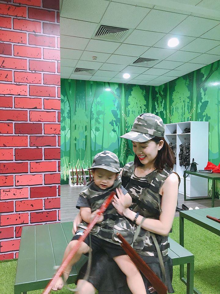 Mừng lấy lại Facebook sau thời gian đóng cửa, gái 2 con Huyền Baby khoe triệt để vòng 3 cực gợi cảm-9