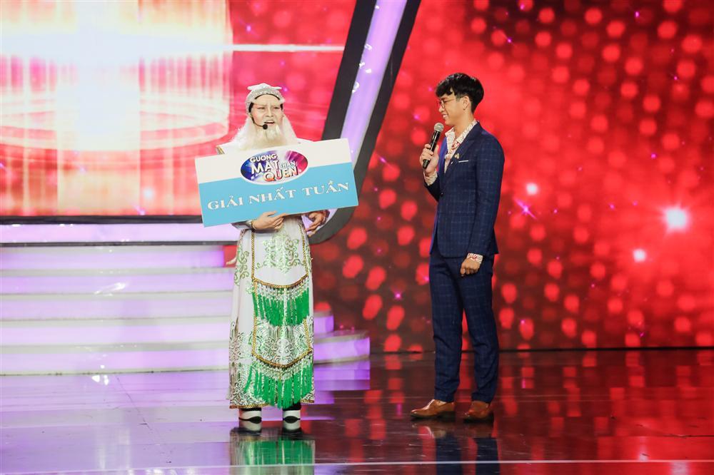 Ngỡ ngàng trước bản sao giống Lệ Quyên từ giọng hát đến ánh mắt-1