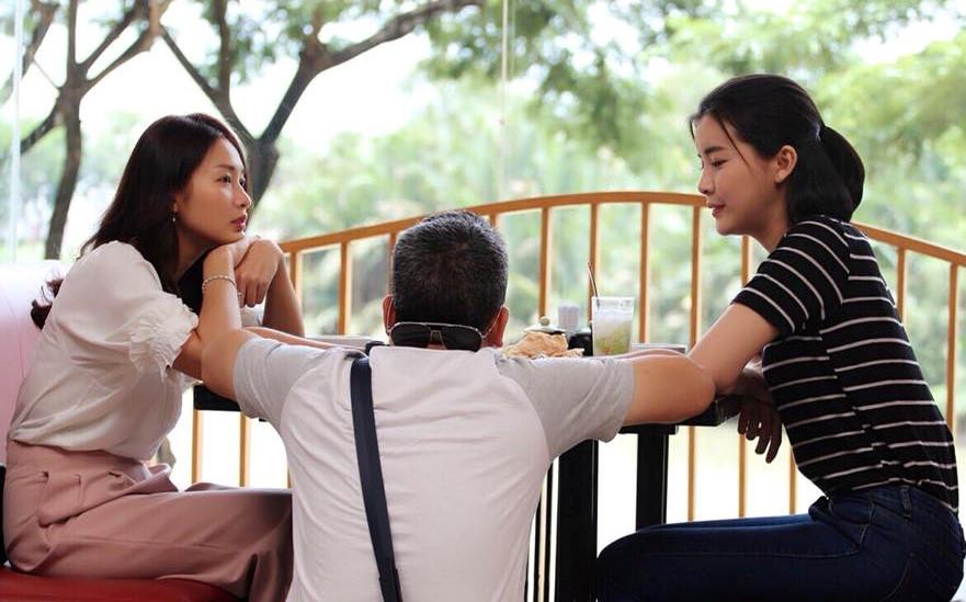 Hậu trường Hậu duệ mặt trời: Khả Ngân khoe lưng trần cháy sạm-10