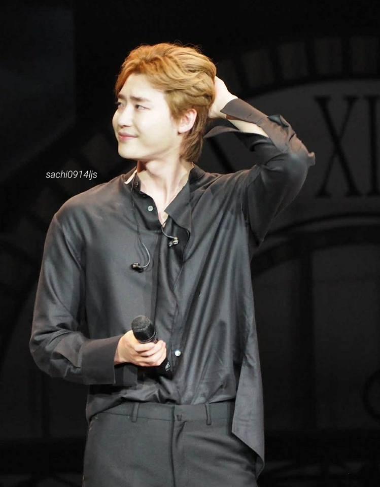 Mỹ nam Pinocchio Lee Jong Suk cứng là thế mà vẫn khóc nức nở trước ngày nhập ngũ-5