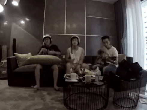 Không còn đơn côi bắn rap thả thính một mình, giờ Osad đã rủ cả đồng bọn biểu diễn lầy lội thế này mới đúng chất-1