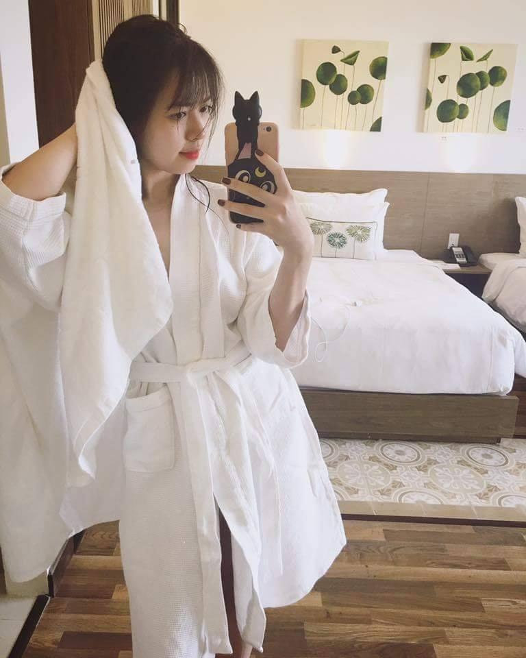 Dân mạng phát sốt trước ngoại hình cực nóng bỏng của nữ giảng viên Đại học Xây dựng-9