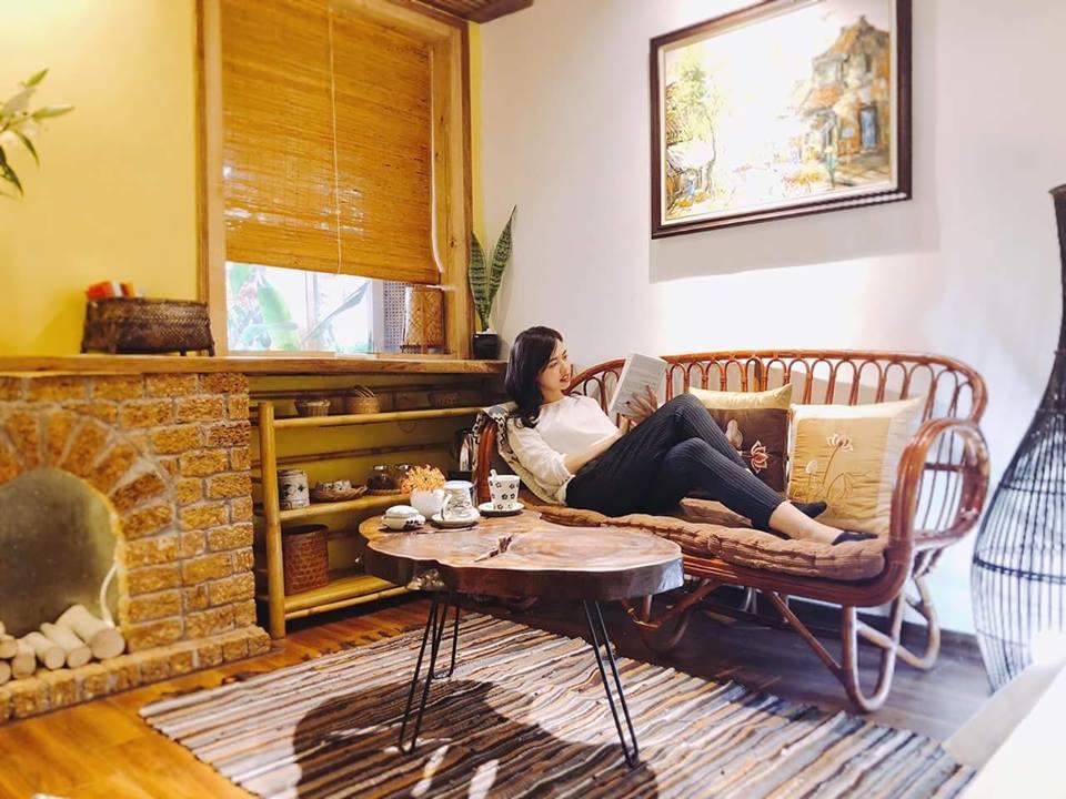 Dân mạng phát sốt trước ngoại hình cực nóng bỏng của nữ giảng viên Đại học Xây dựng-12