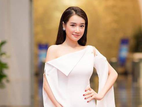 Không còn úp mở, Nhã Phương xác nhận kết hôn với Trường Giang, về chung nhà với danh hài vào tháng 9