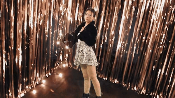 Học cách trở thành cô nàng chất chơi năm 2000 nổi như cầu vồng cùng Quỳnh Anh Shyn-8