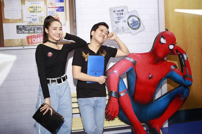 Gu thời trang tông xuyệt tông từ yêu đến cưới của Trường Giang và Nhã Phương-8