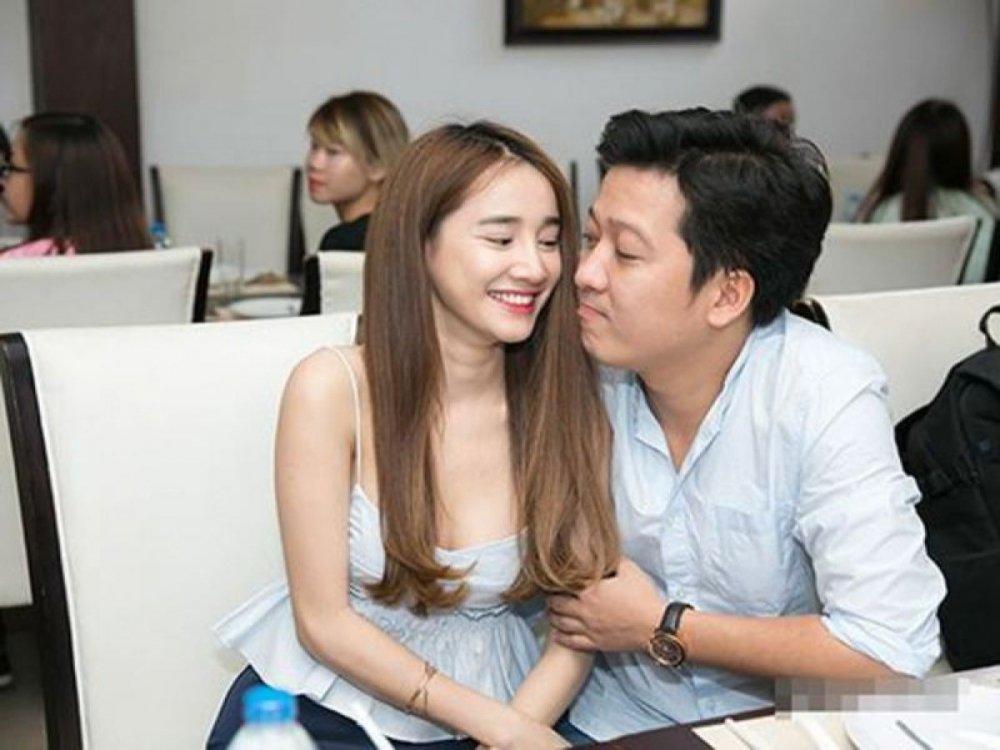 Gu thời trang tông xuyệt tông từ yêu đến cưới của Trường Giang và Nhã Phương-9