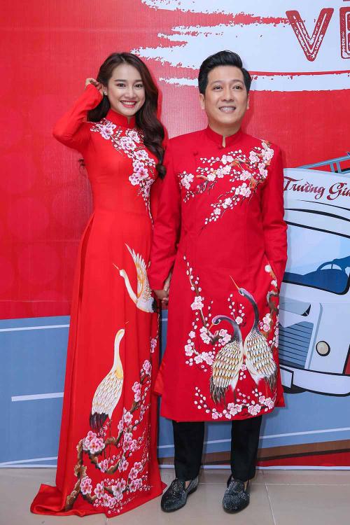 Gu thời trang tông xuyệt tông từ yêu đến cưới của Trường Giang và Nhã Phương-12