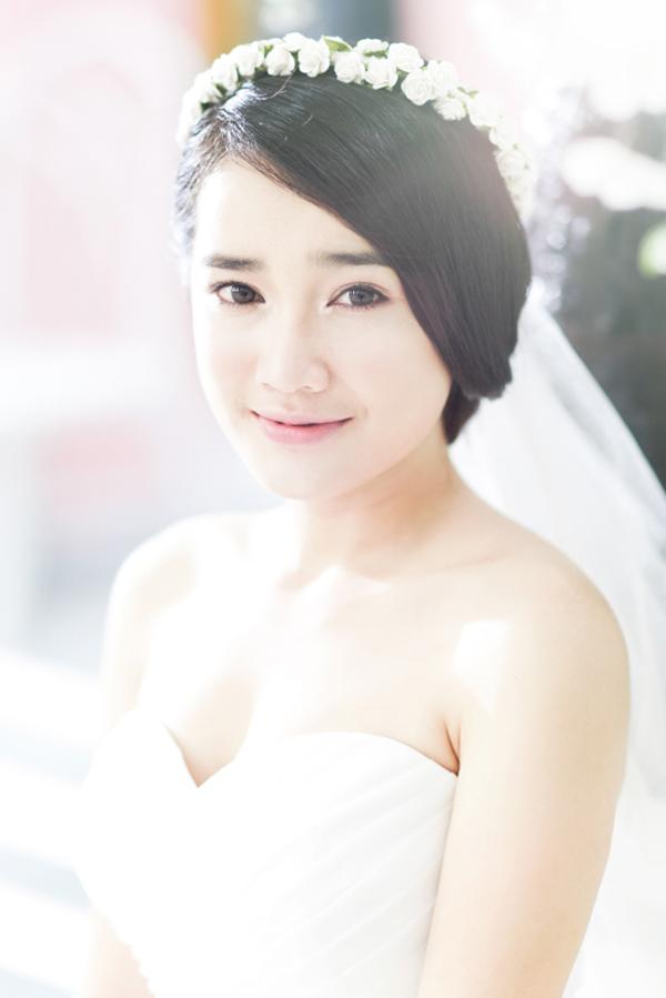 Ngắm Nhã Phương đẹp quên lối về trong những bộ váy cưới trước ngày theo Trường Giang về dinh-8