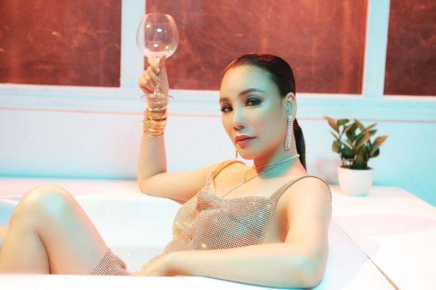 Netizen bóc mẽ: Có 1 thế lực nào đó vừa hô biến sạch sẽ lượng dislike MV Hồ Quỳnh Hương-5