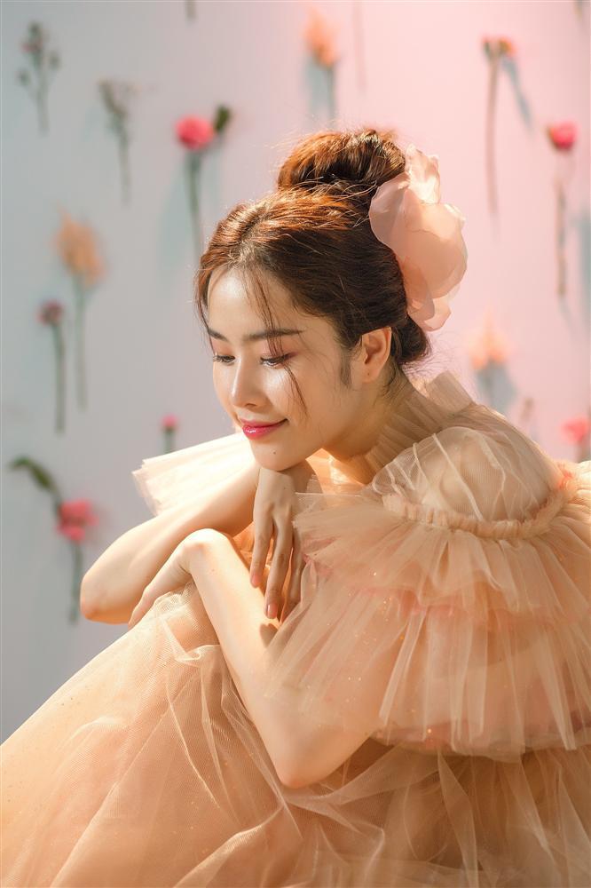 Đêm qua vừa phát ngôn sẽ đi dự đám cưới Trường Giang nếu được mời, chiều nay Nam Em đã quên tiệt lời mình nói-3