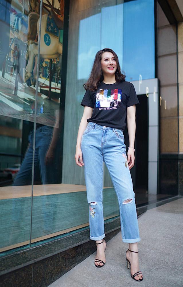 Đăng ảnh mừng ngày truyền thống ngành, nữ CSGT gây chú ý với nhan sắc thuộc hàng cực phẩm-8