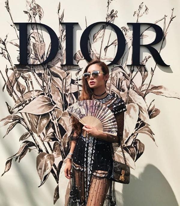 Cuộc sống giàu sang, nổi tiếng của ái nữ tỷ phú Hong Kong-9