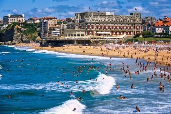 Gia đình Hoàng gia Anh đi nghỉ hè ở đâu?-7