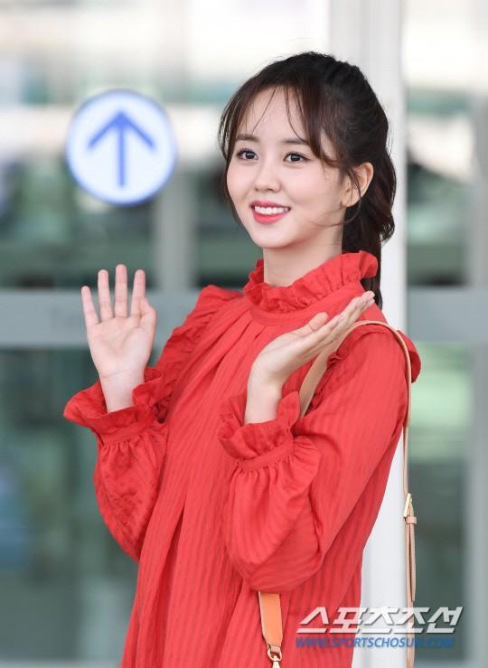 Sao nhí Mặt trăng ôm mặt trời càng trưởng thành càng xinh đẹp-10