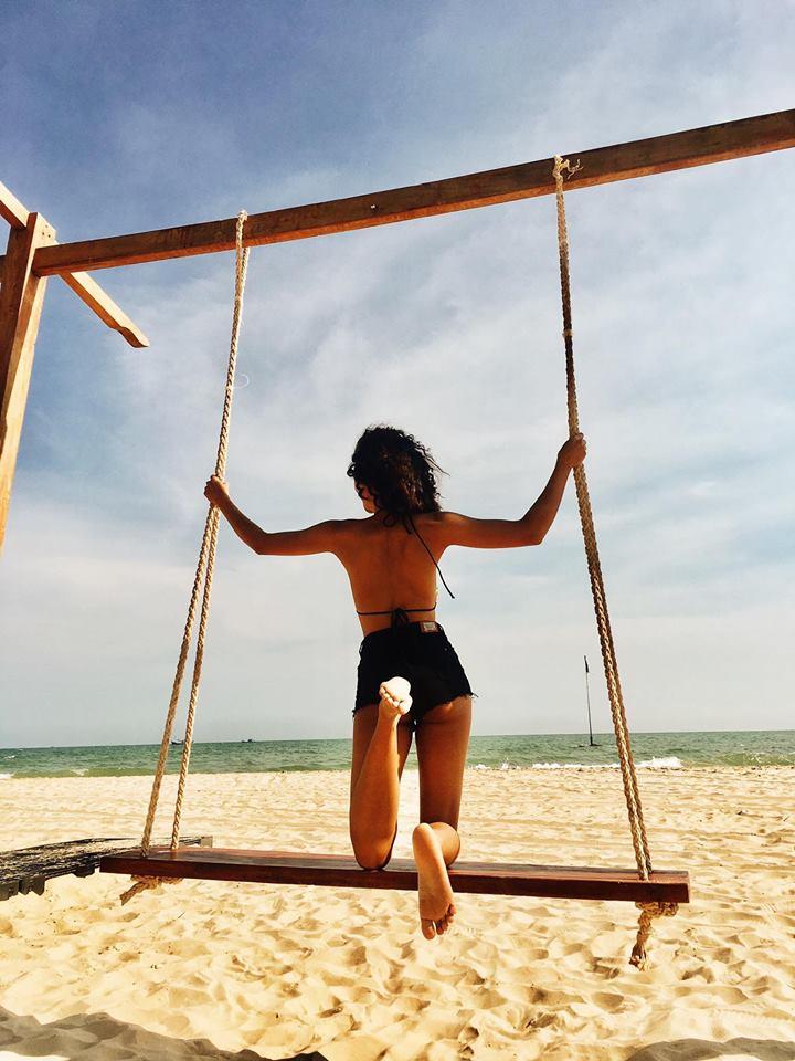 Tiễn hè, HHen Niê tung loạt ảnh tóc dài diện bikini nóng bỏng từng khiến Mai Phương Thúy ghen tỵ vì quá đẹp-5