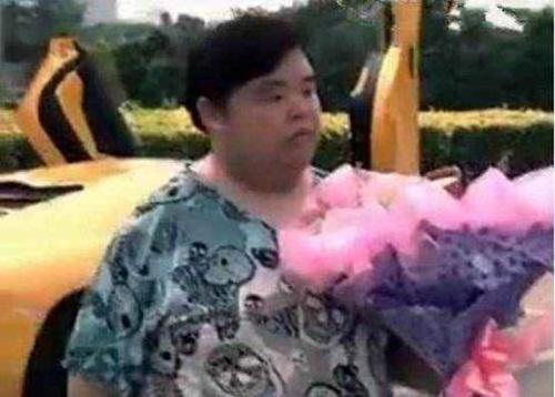 Thiếu gia lái Lamborghini chặn đường gái xinh tỏ tình... và cái kết đắng ngắt-1