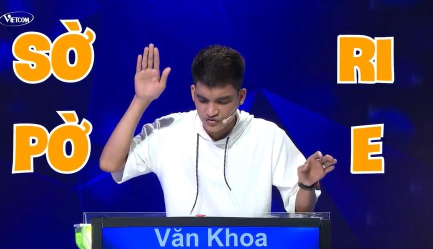 Lừng danh với tốc độ bắn chữ nhanh như gió nhưng đụng chạm đến tiếng Anh, Mạc Văn Khoa lại cứng họng thế này đây-1