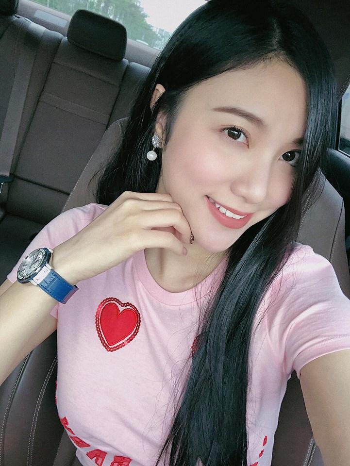 Chiêu đãi người nhìn khoảnh khắc diện bikini quyến rũ, BB Trần thách thức: Soi đi xem có coi được gì không?-6