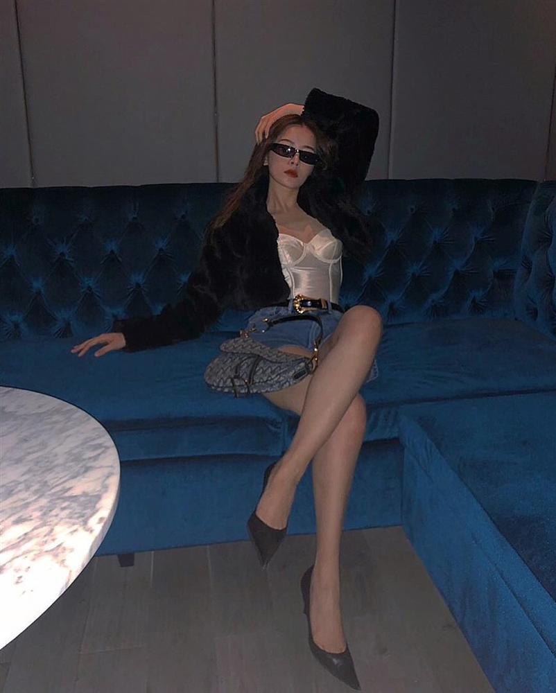 Dùng chung stylist của Sơn Tùng M-TP, Minh Hằng lọt vào danh sách STREET STYLE đẹp nhất tuần qua-1