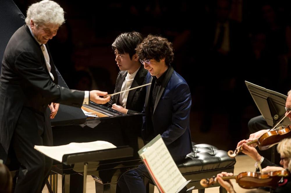 Mất hơn 1 năm mời, thần đồng piano sở hữu đôi tay trị giá 670 tỷ đồng cũng tới Hà Nội biểu diễn-2