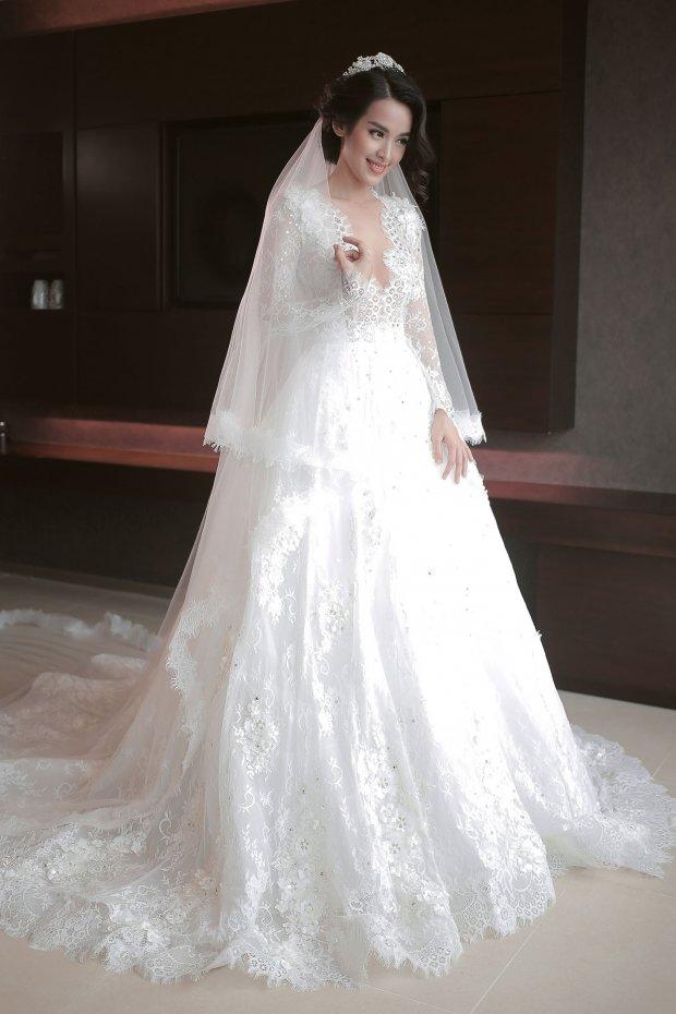 Lộ diện mẫu váy cưới tuyệt đẹp của Nhã Phương trong đám cưới với Trường Giang-3