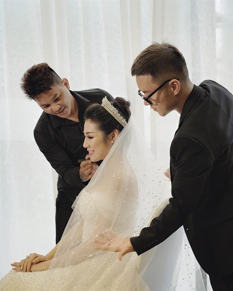 Lộ diện mẫu váy cưới tuyệt đẹp của Nhã Phương trong đám cưới với Trường Giang-6
