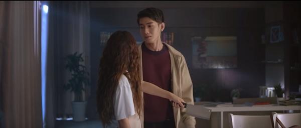 Vào vai Sư tử Hà Đông, Hoàng Yến Chibi khiến người xem khiếp vía với màn cầm dao dọa chồng-2