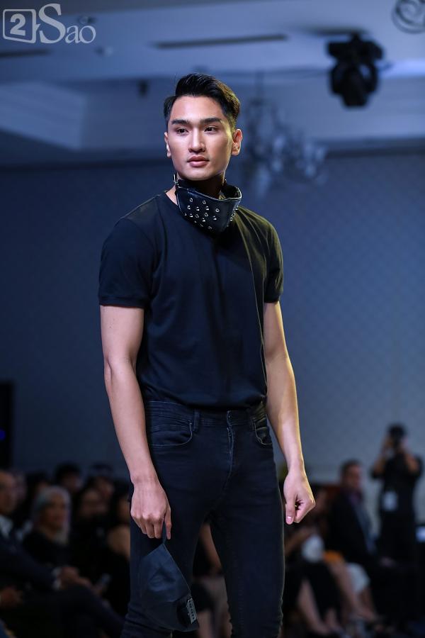 Chỉ mới vào top 36 nhưng thí sinh The Face trình diễn catwalk ra dáng người mẫu chuyên nghiệp lắm rồi-4