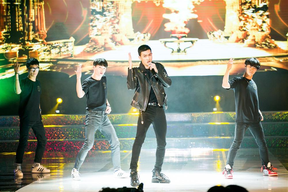 Nam thần Võ Cảnh bị chê hát rời rạc, thiếu cảm xúc khi debut với vai trò ca sĩ chuyên nghiệp-3