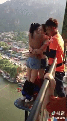 Rụng não với loạt trò chơi siêu nguy hiểm nhưng vẫn được giới trẻ ship điên đảo-1