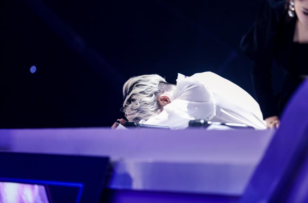 Vừa trở lại, Hương Tràm đã loại Đức Phúc khỏi chương trình khiến nam ca sĩ khóc nức nở-3