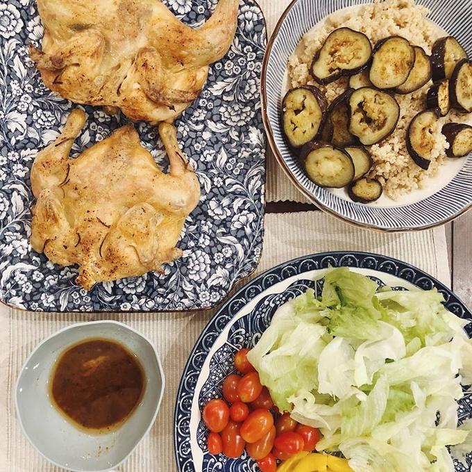 Mâm cơm đầy đặn toàn món tự làm của gia đình Tăng Thanh Hà-3