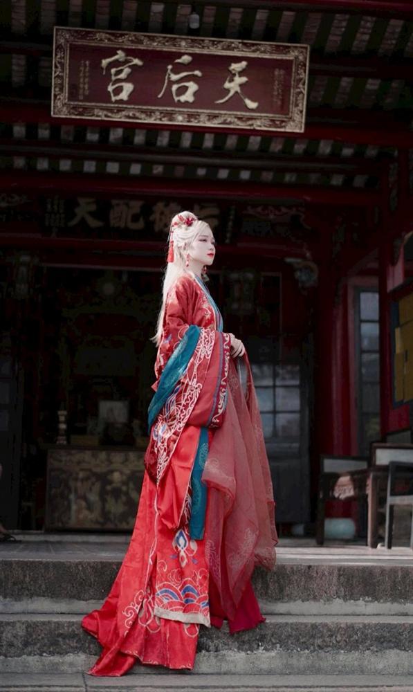 Cosplay mỹ nhân Điêu Thuyền, cô gái gây sốt khi sở hữu nhan sắc chim sa cá lặn-5