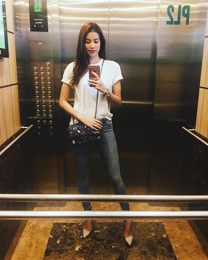 Thanh Hằng cùng Minh Hằng và Võ Hoàng Yến vật vờ sau hậu trường The Face-6