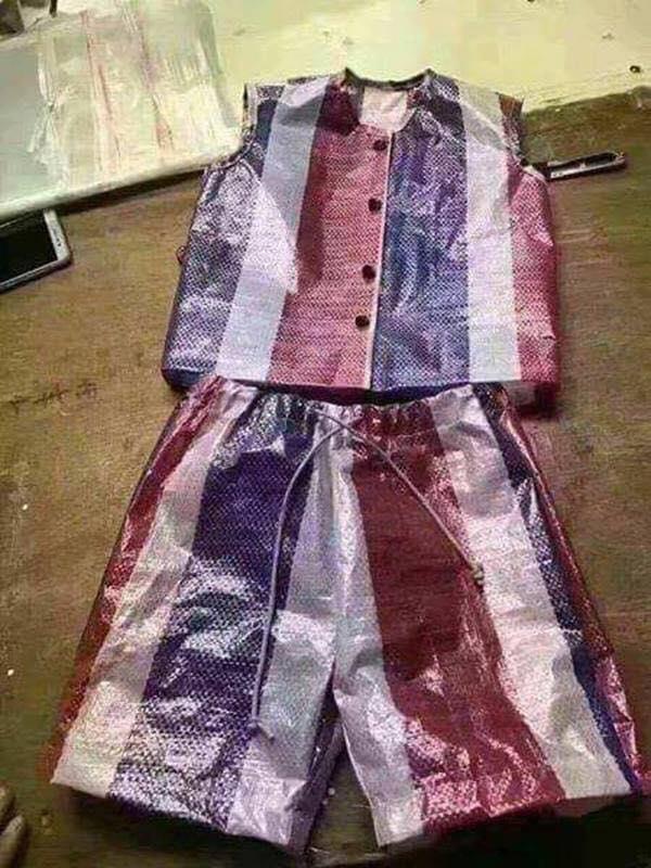 Đừng bao giờ nghĩ bao tải cám, phông bạt, làn đi chợ của Việt Nam là kém sang nhé!-2