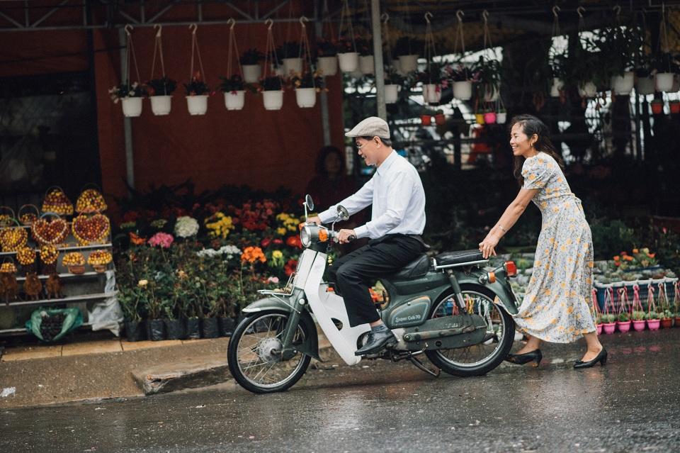 Cặp U60 chưa một lần chụp ảnh cưới và khoảnh khắc giới trẻ bảo nhau mình chạy dài chẳng kịp-13