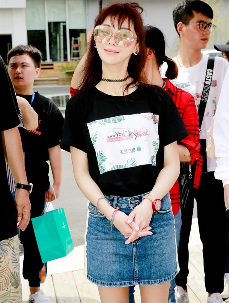 Phong cách thời trang nữ tính của Ngụy Anh Lạc Ngô Cẩn Ngôn-9