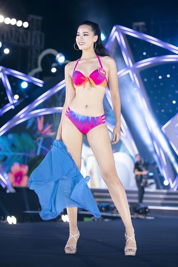 Mãn nhãn ngắm top 43 thí sinh Hoa Hậu Việt Nam diện bikini đốt nóng sân khấu-2