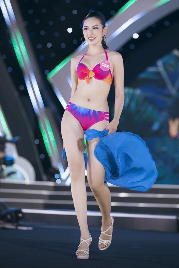 Mãn nhãn ngắm top 43 thí sinh Hoa Hậu Việt Nam diện bikini đốt nóng sân khấu-11