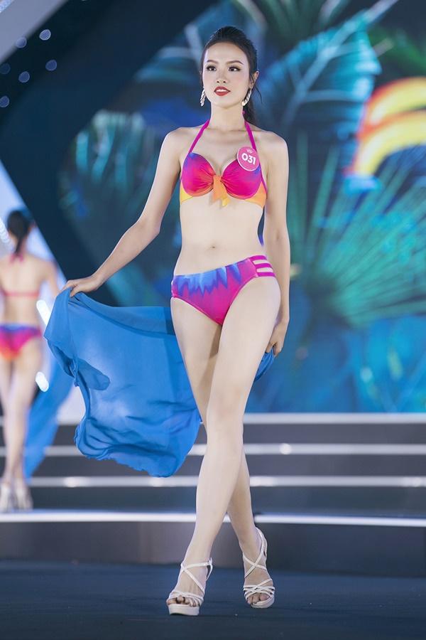 Mãn nhãn ngắm top 43 thí sinh Hoa Hậu Việt Nam diện bikini đốt nóng sân khấu-12