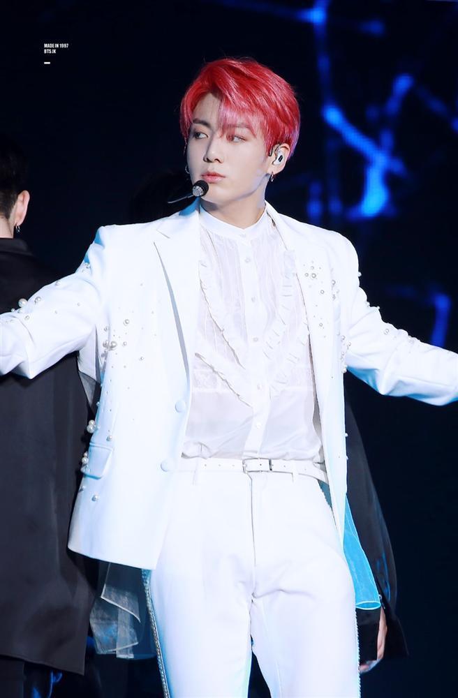 Lập vô số kỷ lục với ca khúc mới, BTS khởi động tour diễn hoành tráng-6