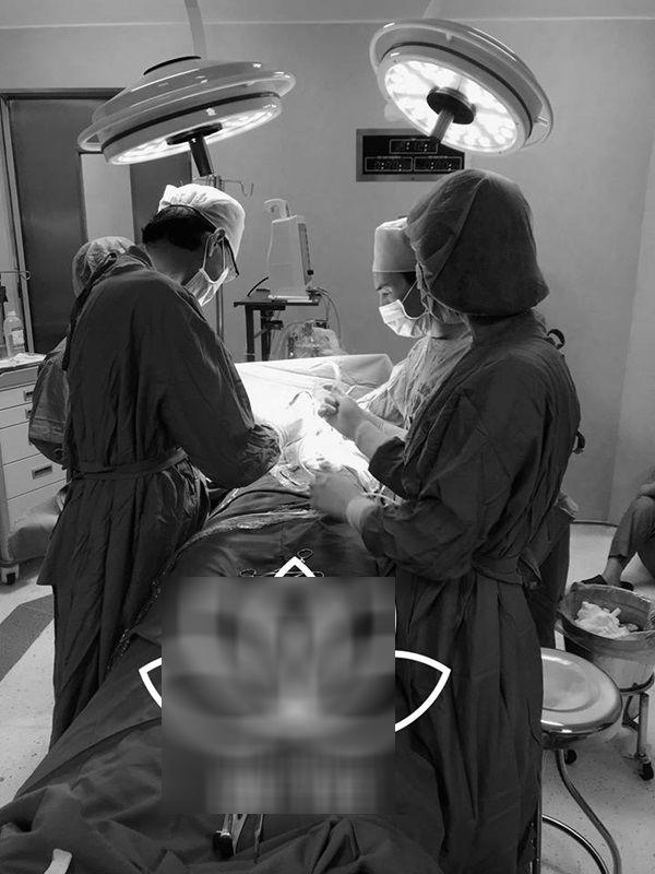 Cận cảnh quá trình phẫu thuật hút 2 kg mỡ trong ngực của nữ sinh ở Hải Dương, ai nhìn cũng shock-3