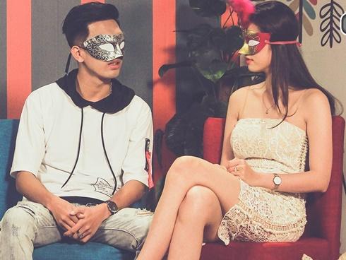 Tưởng được U23 Việt Nam giải vây, show Hẹn hò và hôn ngập cảnh ướt át vẫn khó thoát nguy cơ phạt nặng-2