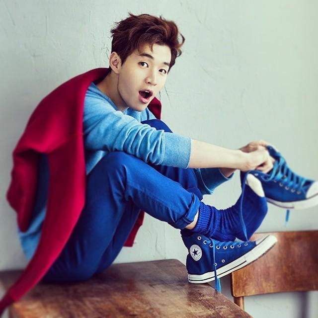 Kim Woo Bin đánh lẻ đi du lịch cùng Lee Jong Suk sau khi điều trị ung thư vòm họng-3