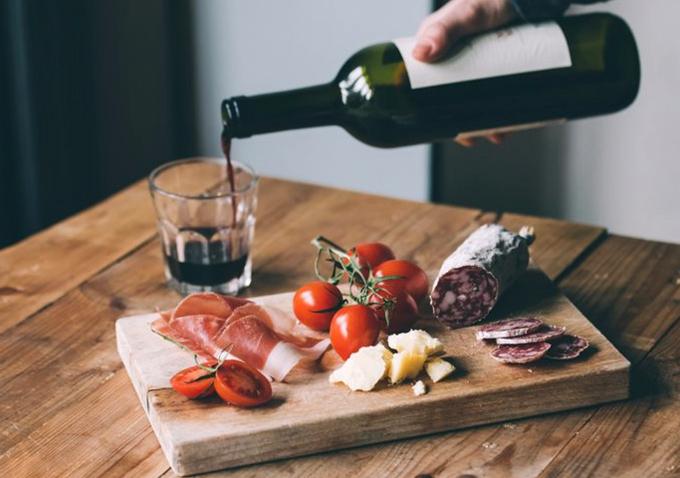 9 bí quyết gọi rượu vang ở nhà hàng dành cho người không sành điệu-1