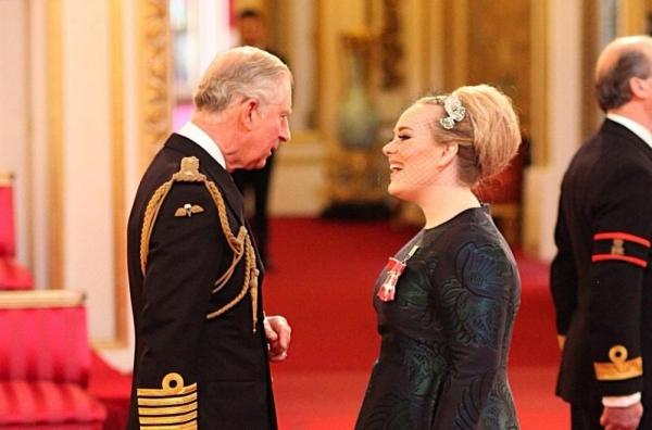 Mê trai đến mức bỏ cả tour lưu diễn, đây chính là nữ ca sĩ lầy lội nhất làng giải trí-4