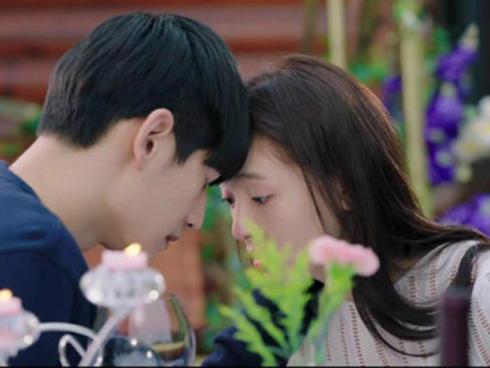 Chuyện tình rắc rối 'nhất quả đất' được chia sẻ 'điên đảo': Người yêu cũ của người yêu cũ chuẩn bị trở thành chị dâu